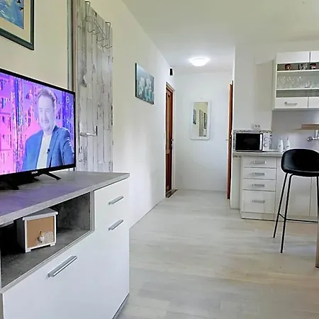 Prázdninový areál Poolside Compact Family Lea *