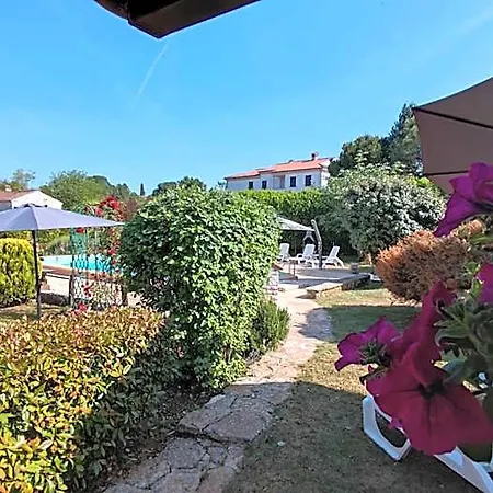 Kompleks wypoczynkowy Poolside Compact Family Lea Rovinj